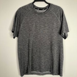 Rhone Reign Tech Short Sleeve Performance T Shirt Size XLarge Gray Gym